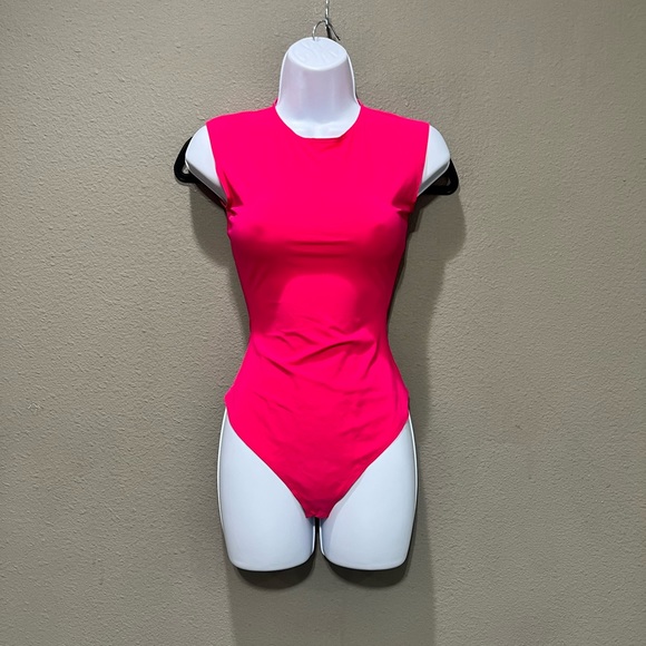 ALIX NYC Lenox Crewneck Bodysuit Size S Color Cerise - Picture 3 of 7